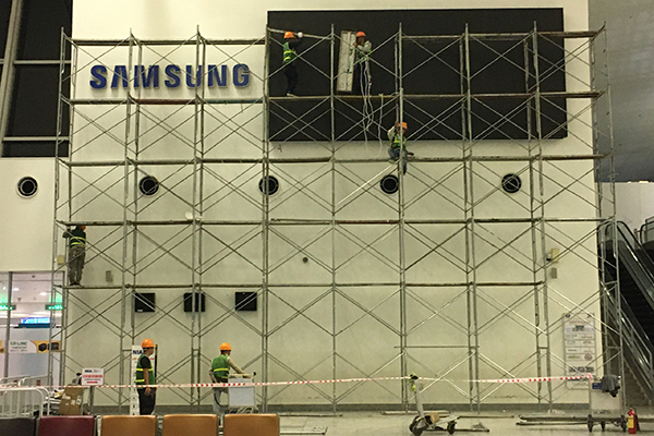 Tháo dỡ màn led